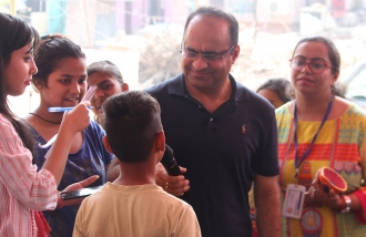 2018-Interacting with kids about public health issues in urban slums of New Delhi